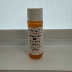 Farmacy Brighten Up Toner in Orange